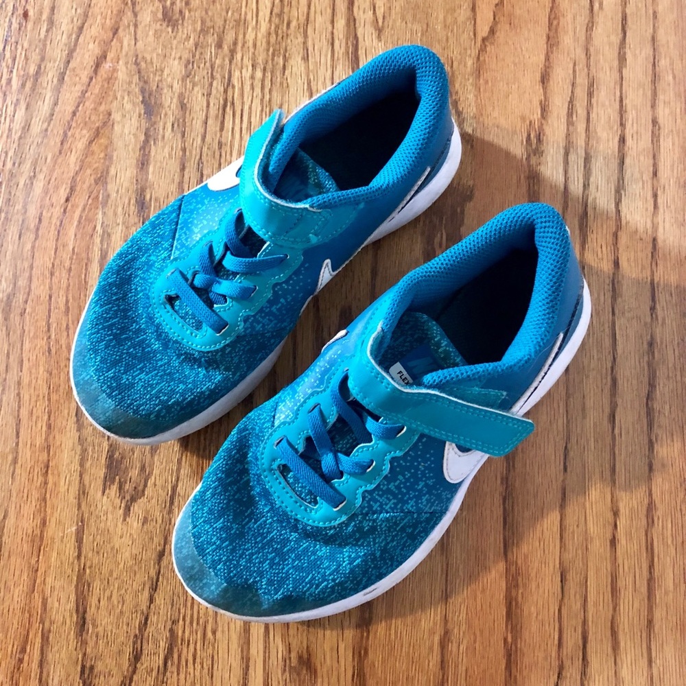 Girls Nike Sneakers
